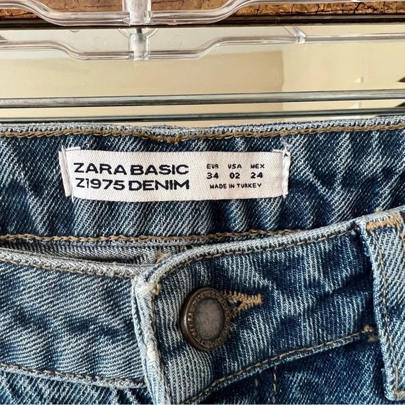 Zara Basic Denim Bug Embroidered Dripped Jeans - Picture 3 of 6
